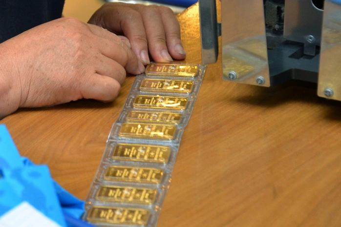 Giá vàng miếng SJC mất gần 20 triệu đồng trong 2 ngày, nhà đầu tư "khóc ròng"